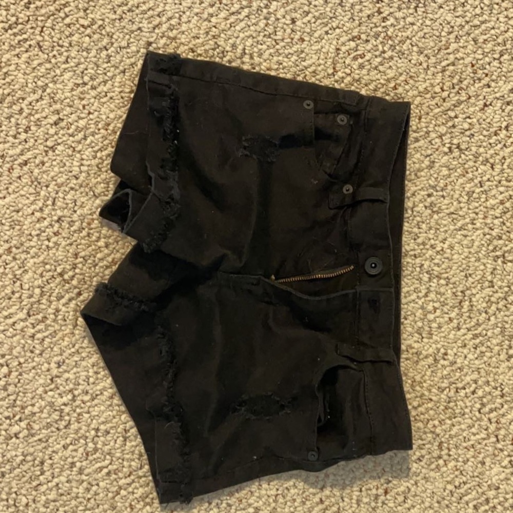 black celebrity pink/ the honey jean shorts